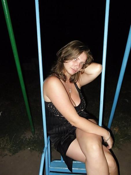 10P Busty Russian Woman 75