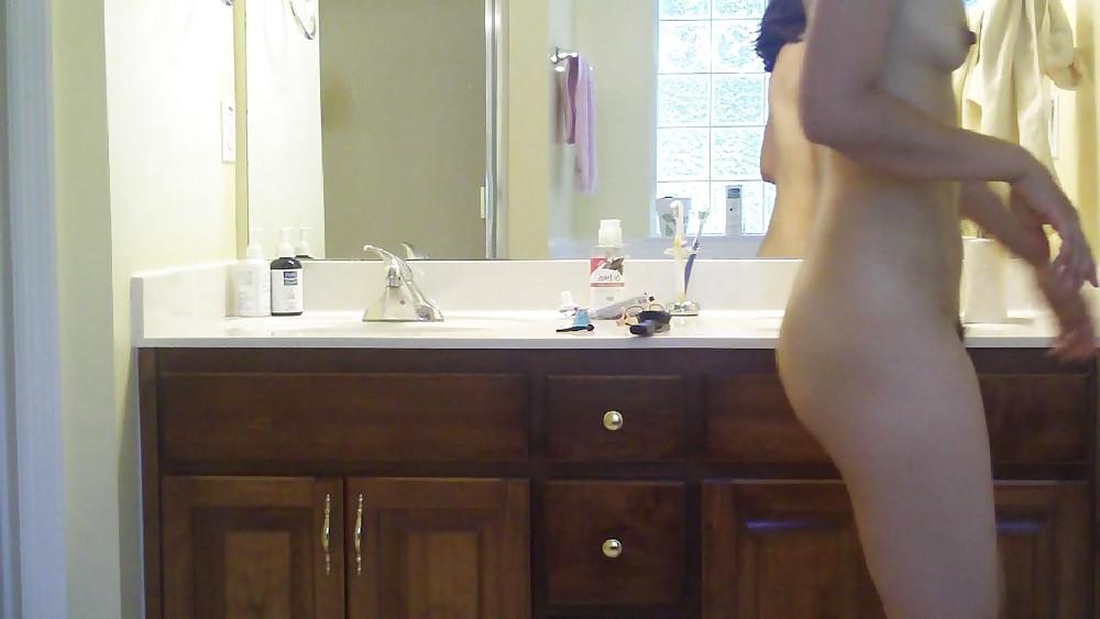 18P At home with korean milf 2