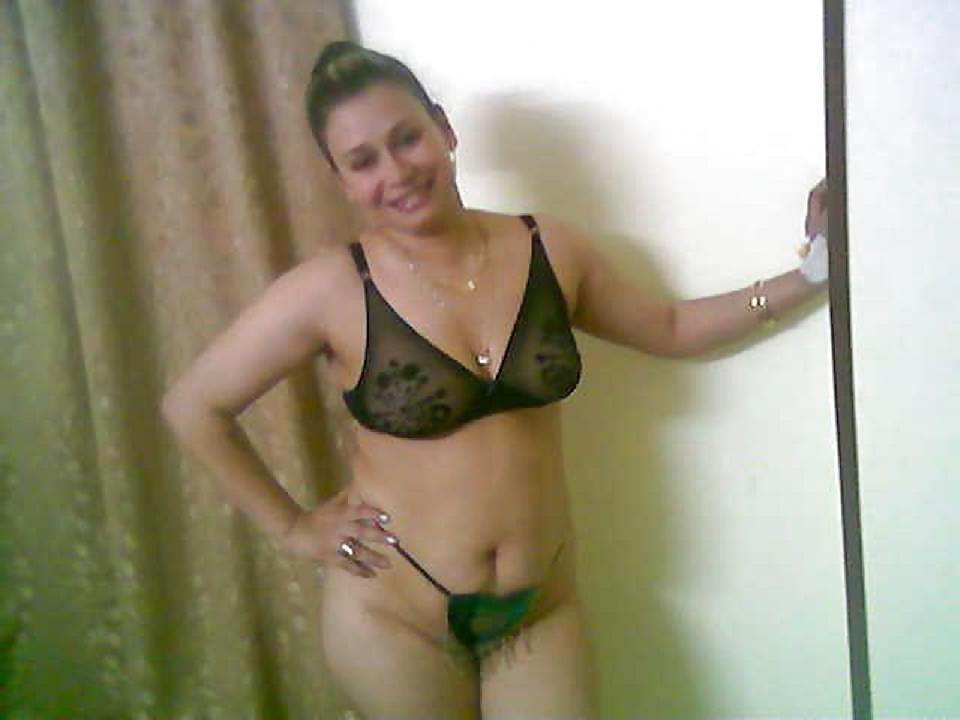5P Arab woman