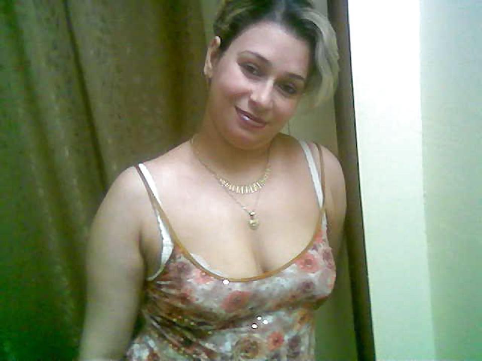 5P Arab woman