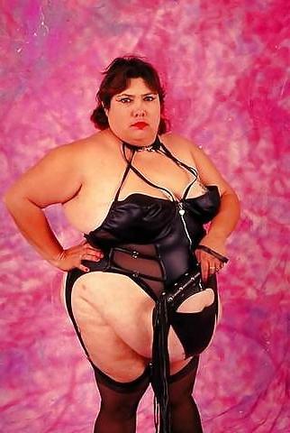 25P Sexy Dominant woman