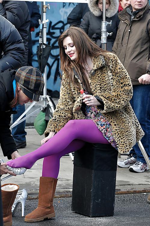 25P Celebs in nylons