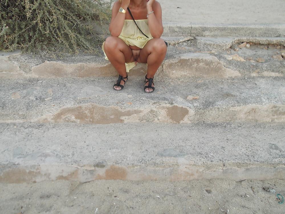 20P Beach nudity