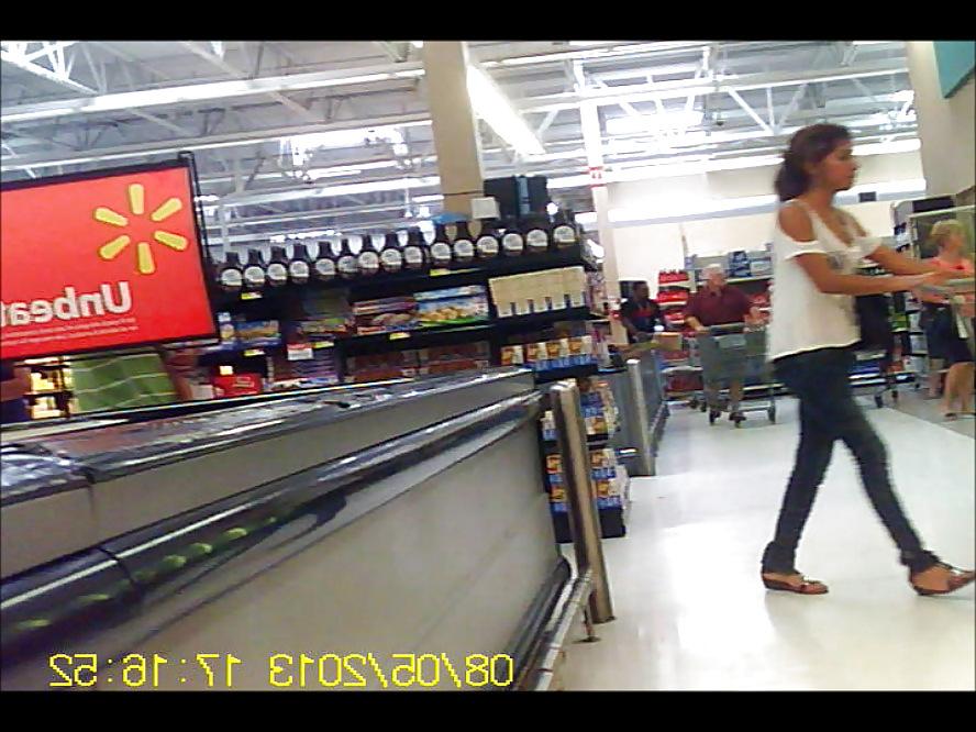 8P Latino Milf wants Yogurt