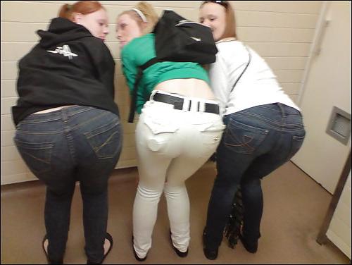 25P Naughty Girls Flashing Five
