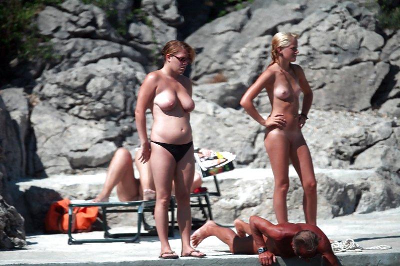 25P The Beauty of Beach MILF