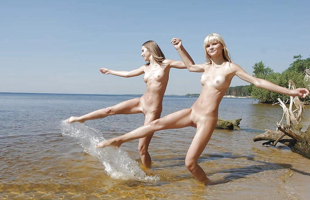 25P Hot mermaids and beach bunnies +more outdoor V
