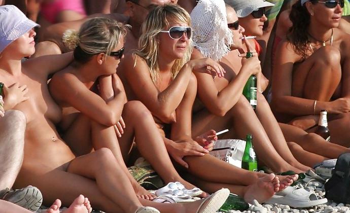 25P Beautiful Day At The Beach 14 by Voyeur TROC