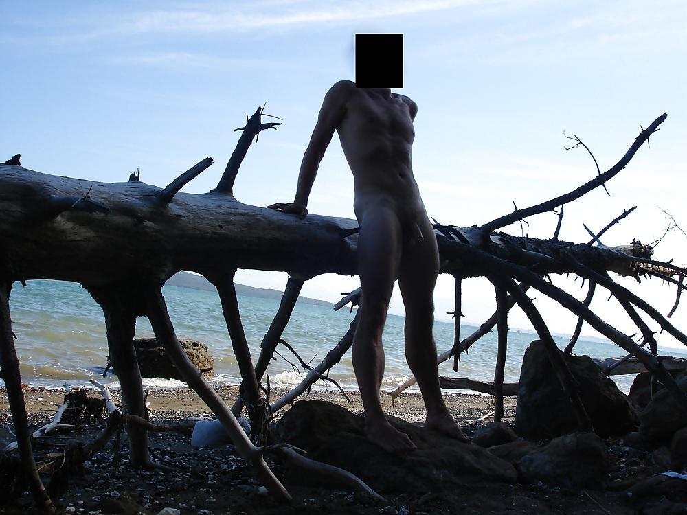 7P Naked on the beach