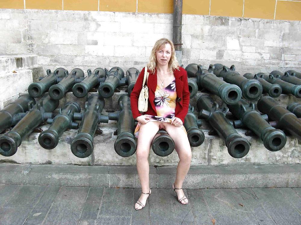 12P Russian Flashing Wife