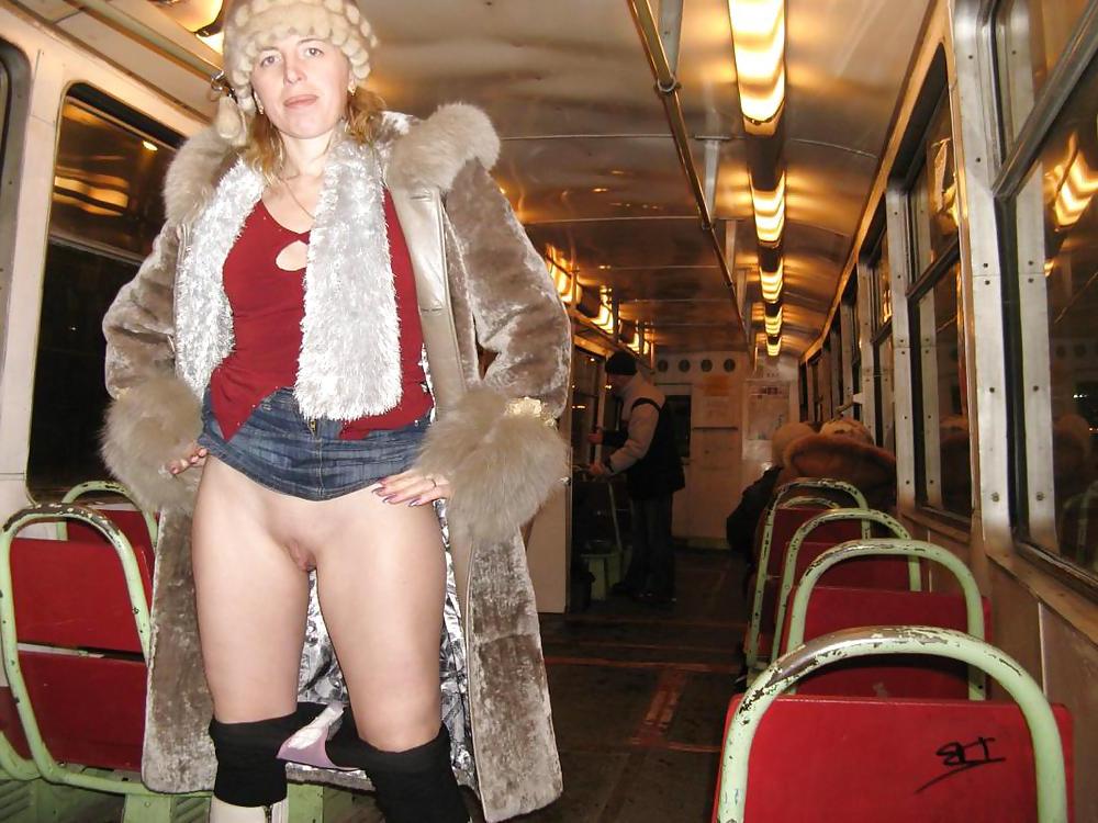 12P Russian Flashing Wife