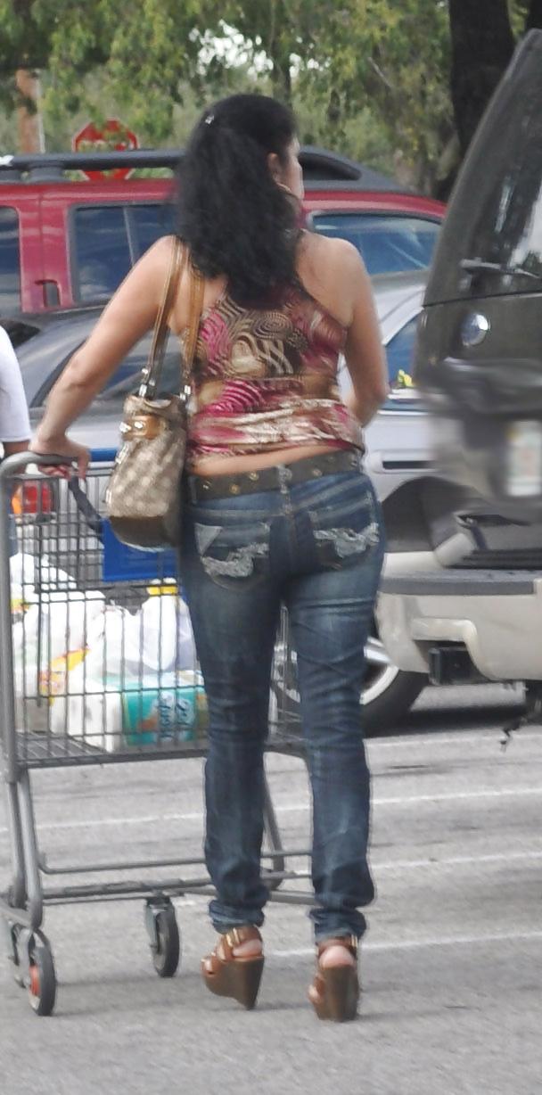 5P Latino MILF Dressed to get looks