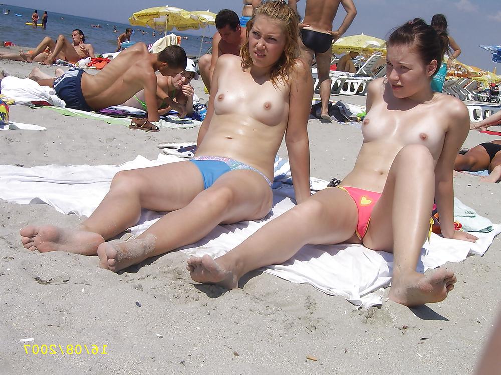 25P Hot Tits at the Beach 40
