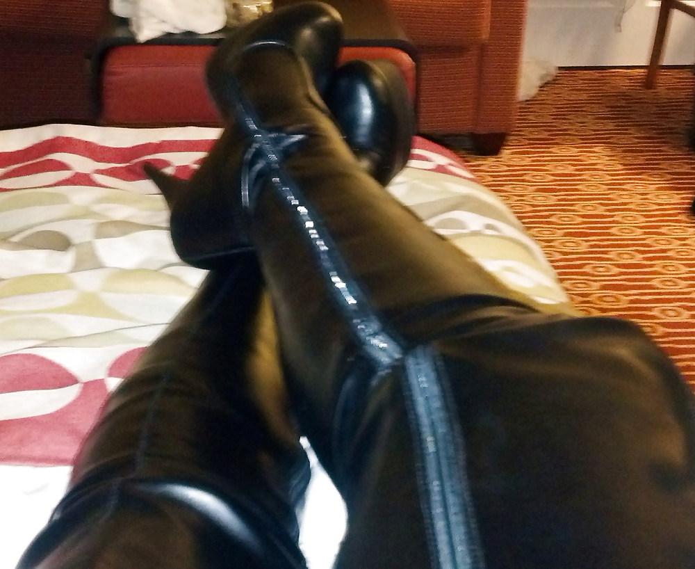 7P Boot Worship