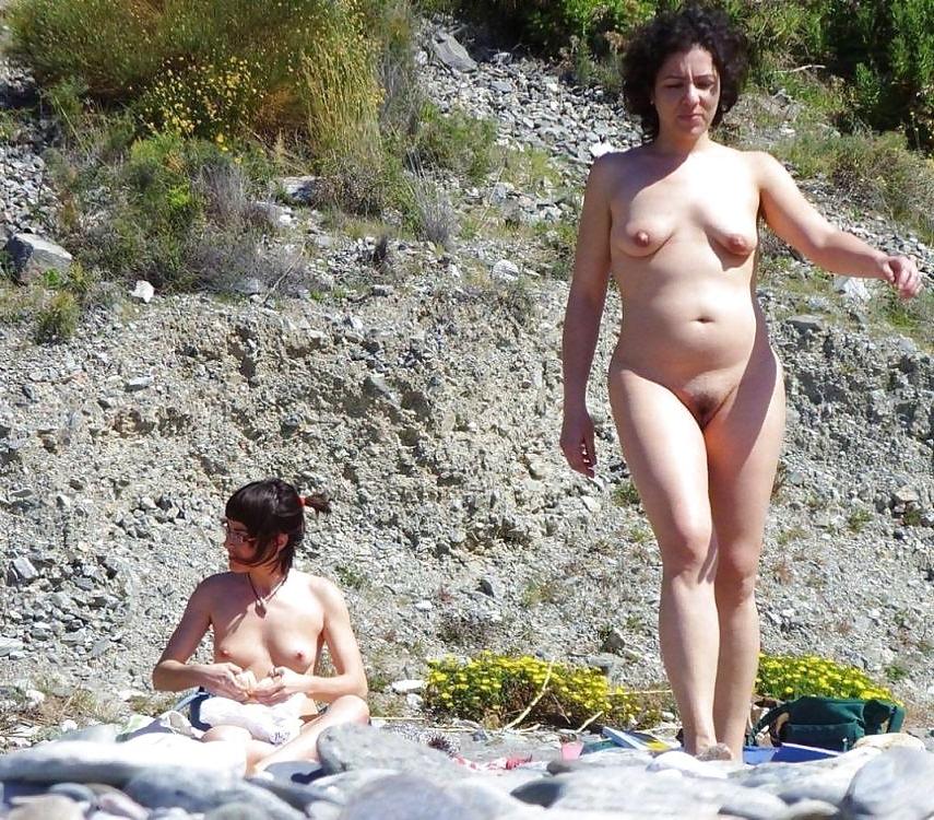 25P Nudist Beach Fun