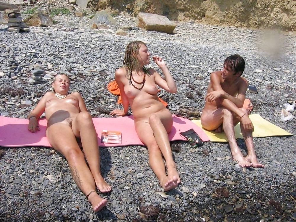 25P Nudist Beach Fun