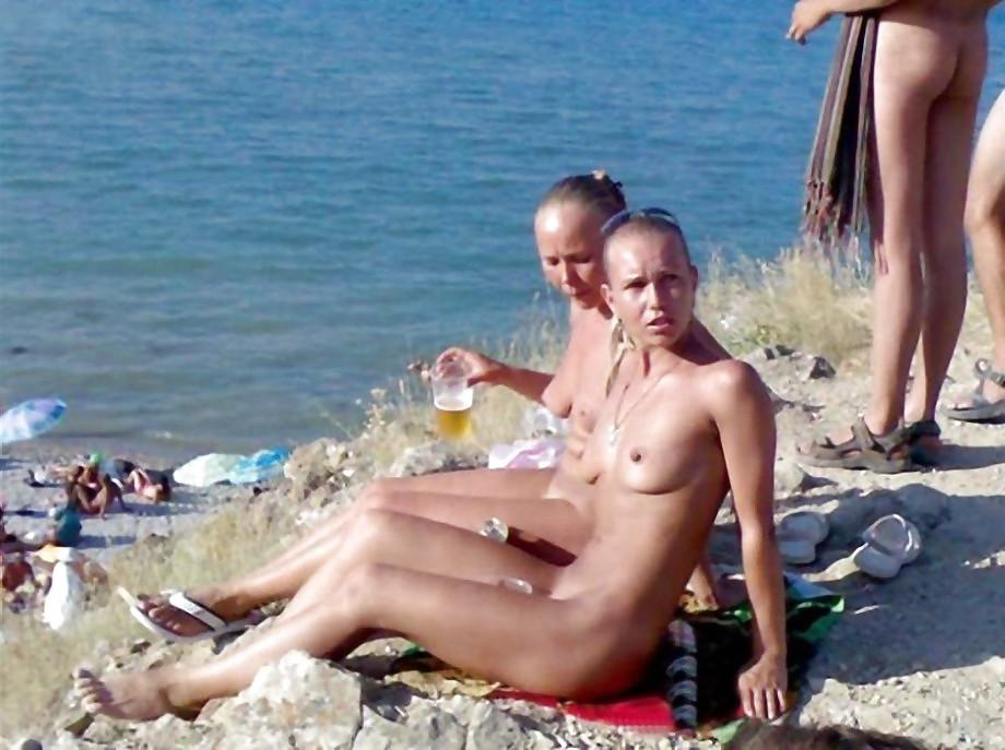 25P Nudist Beach Fun