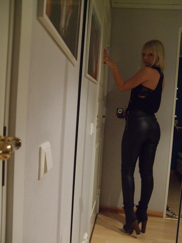 9P Kiss my leather ass !!!