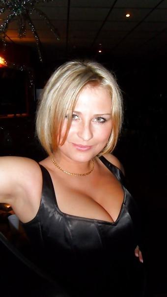 16P Busty Russian Woman 202
