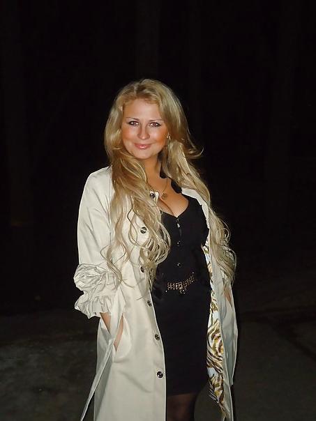 16P Busty Russian Woman 202