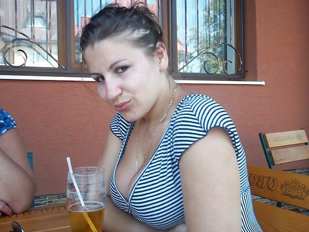 13P Busty Russian Woman 292
