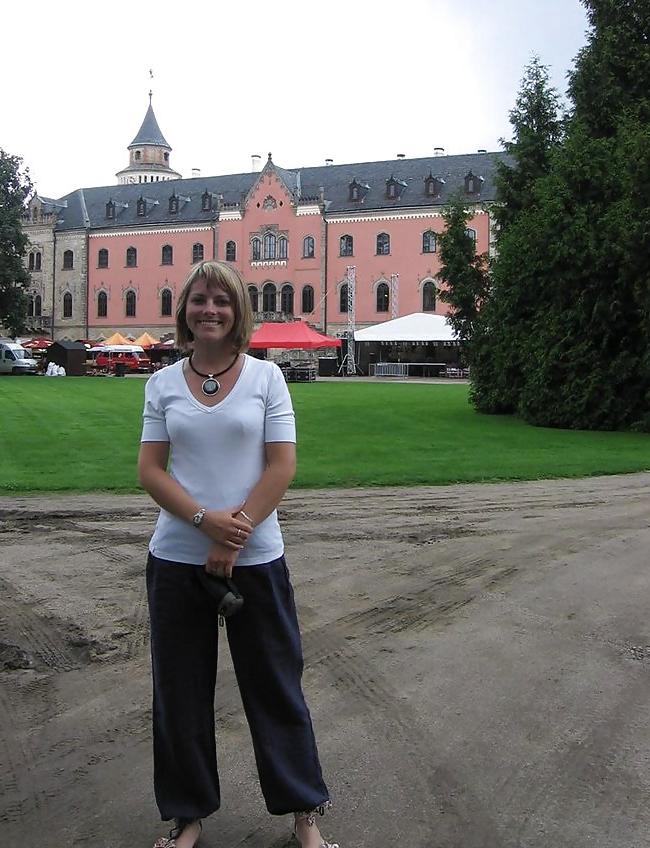 25P Blonde MILF on Vacation with Husband