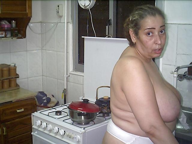 23P ARAB EGYPTIAN AMANY HOT WOMAN