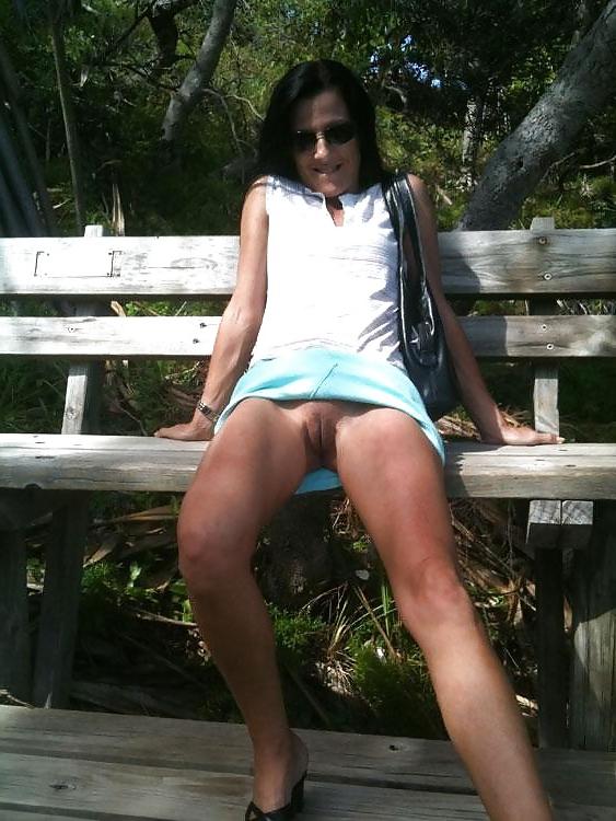 25P MILF flashing - 17
