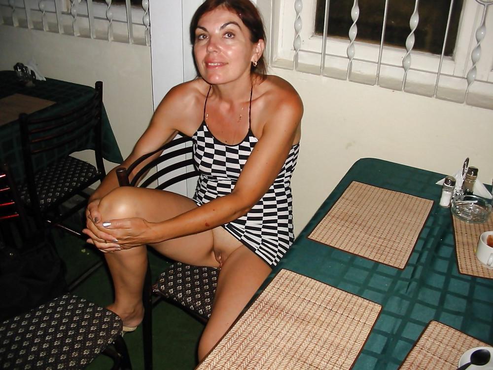 25P MILF flashing - 23