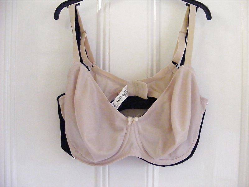 14P G cups for mature woman