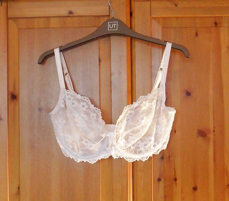 14P G cups for mature woman