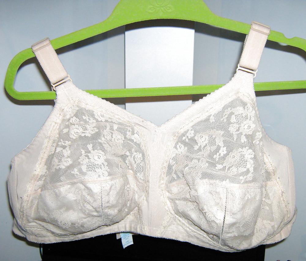 14P G cups for mature woman