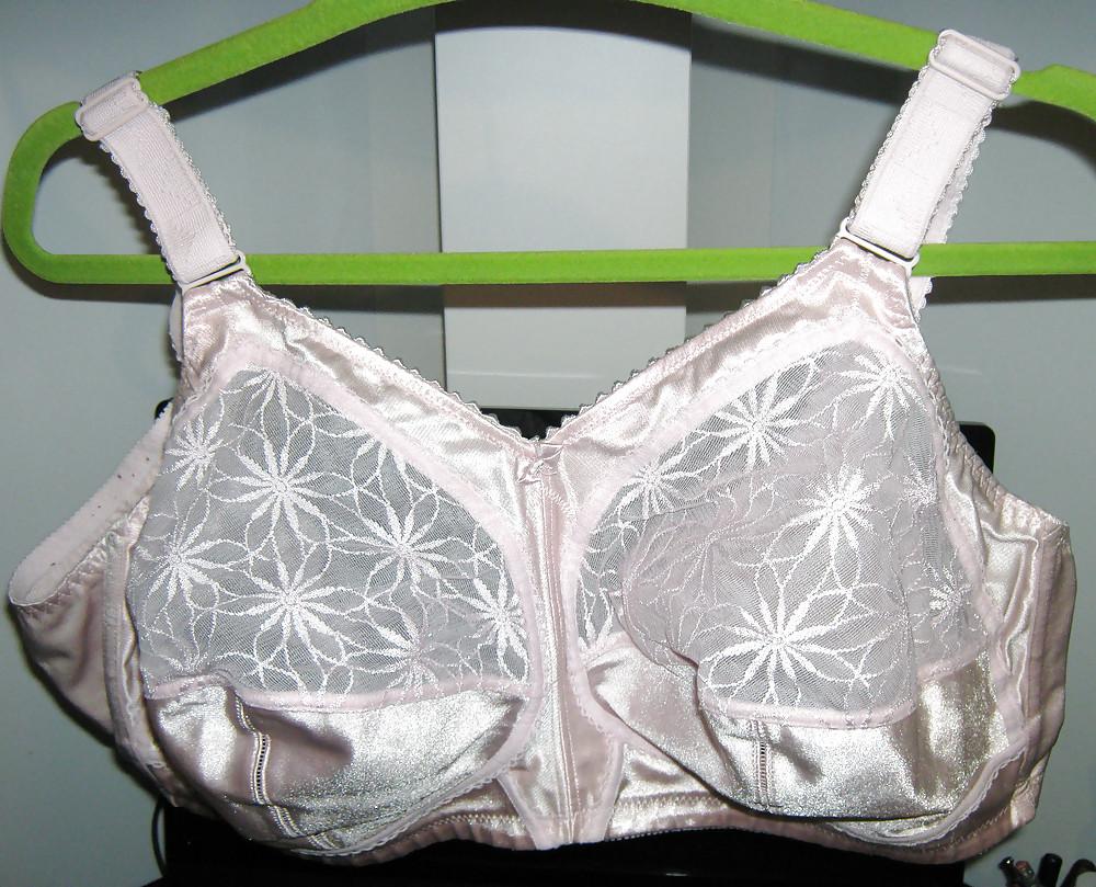 14P G cups for mature woman