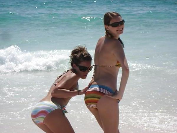 25P NE Florida Facebook Teen Beach Babes 