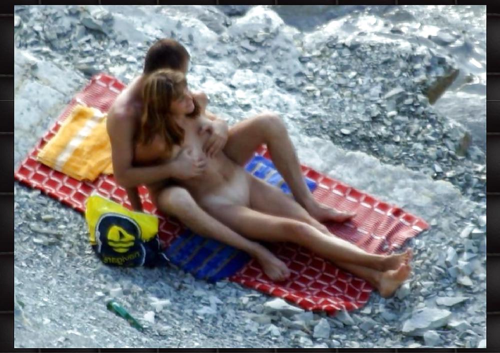 25P Paparazzi on the beach