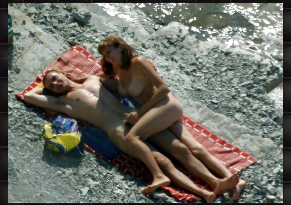 25P Paparazzi on the beach