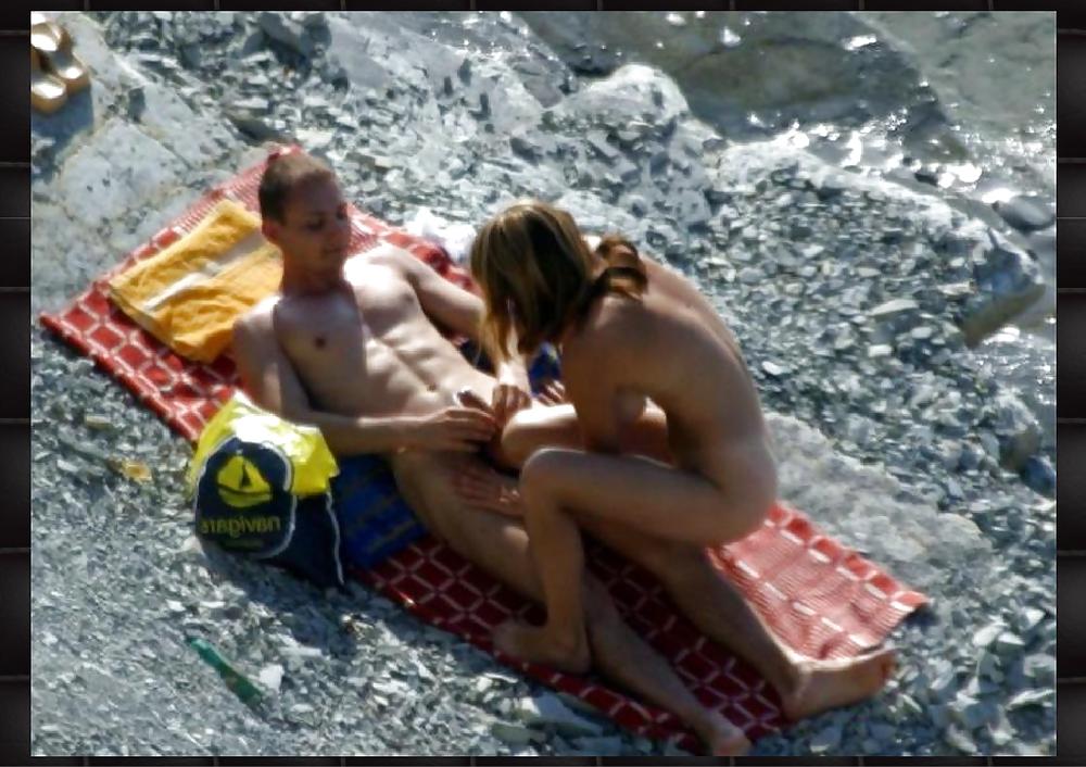 25P Paparazzi on the beach