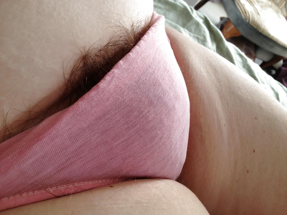 19P Her big titts, nipples & hairy pussy.