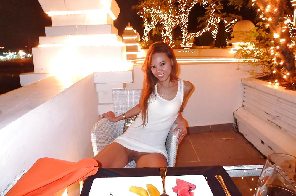 15P Upskirt No Pants 5