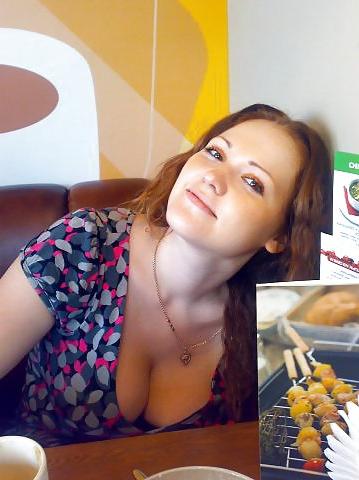 15P Busty Russian Woman 333