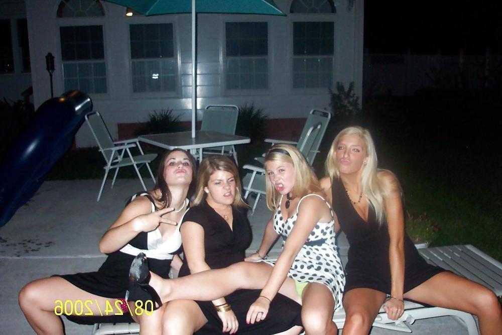 10P CANDID voyeur groups street party panties upskirt flashing