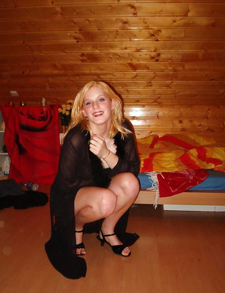 25P Lingerie & Nylons 137