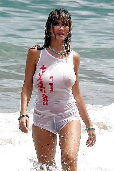 8P Brunette on the beach