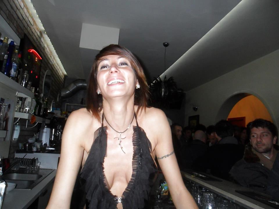 25P Sexy facebookslut Lsura flashing and see tits