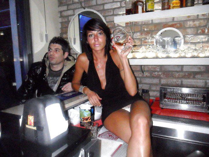 25P Sexy facebookslut Lsura flashing and see tits