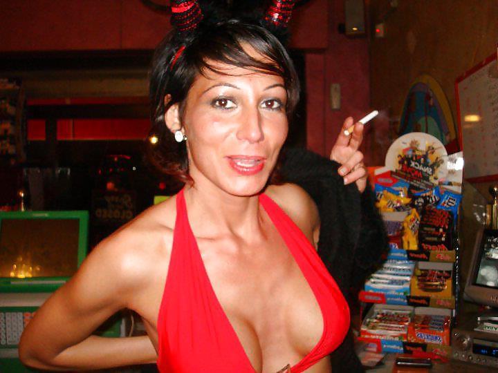 25P Sexy facebookslut Lsura flashing and see tits