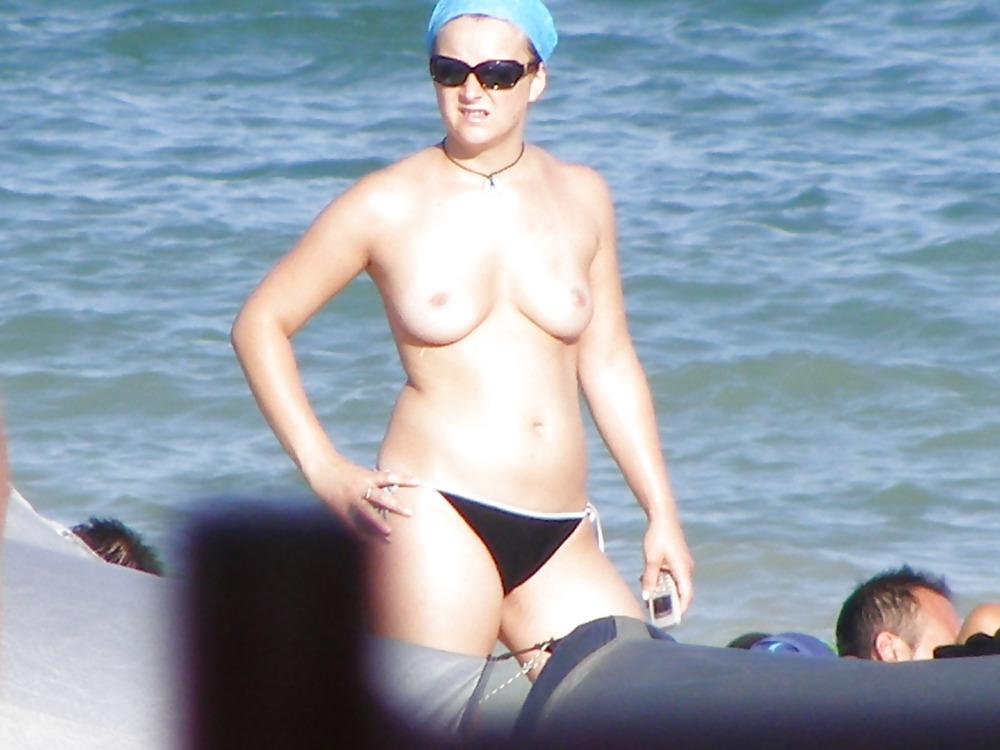 25P Nudist  beach in romania