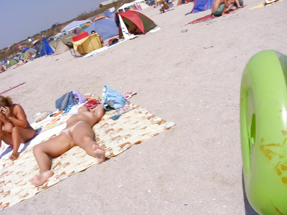 25P Nudist  beach in romania
