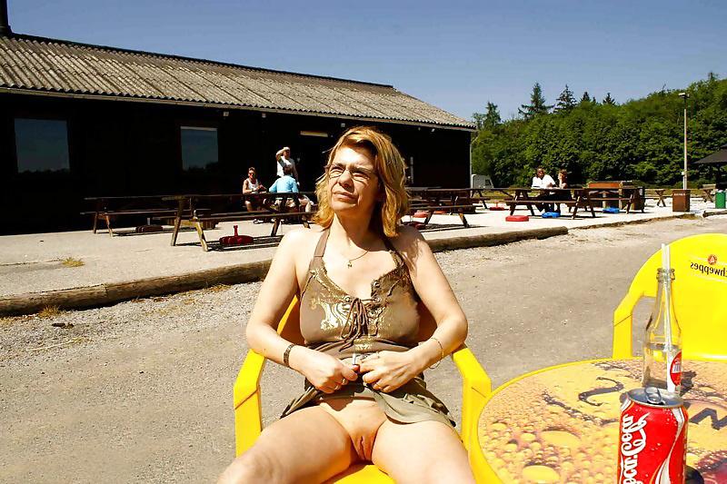 25P Milf Nudists #9 BoB - Flasher Special 2
