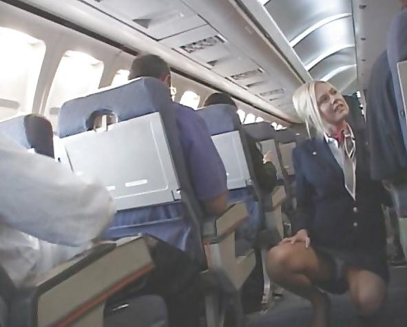 25P Flight attendant - hotesse de l air